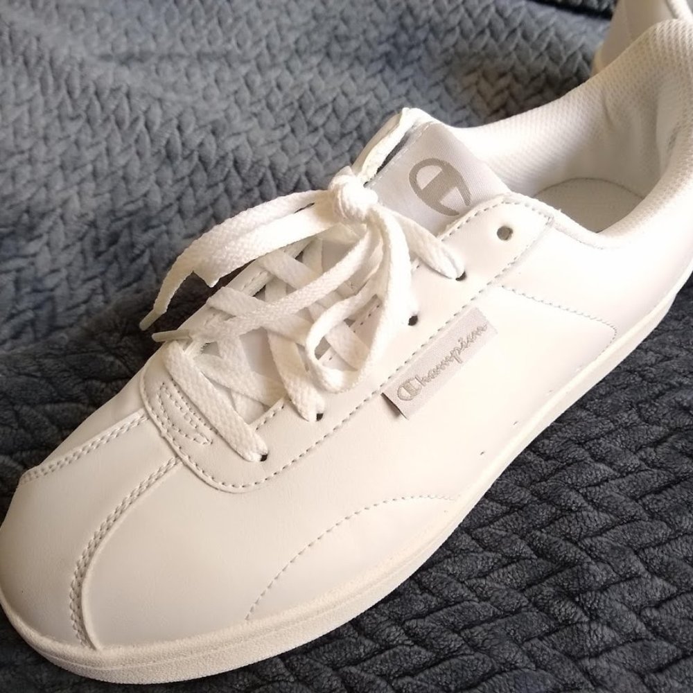 Champion Flat Sole Sneakers (White, 7.5)